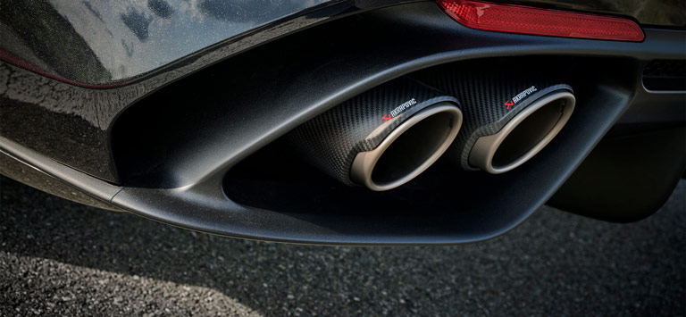 Performance AKRAPOVIČ® EXHAUST SYSTEM