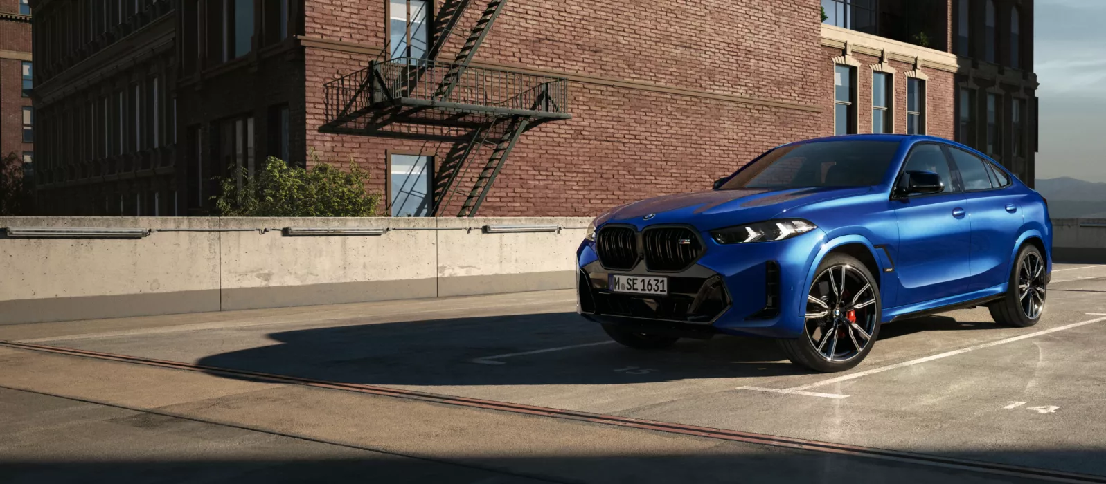 BMW X6 M60i xDrive.
