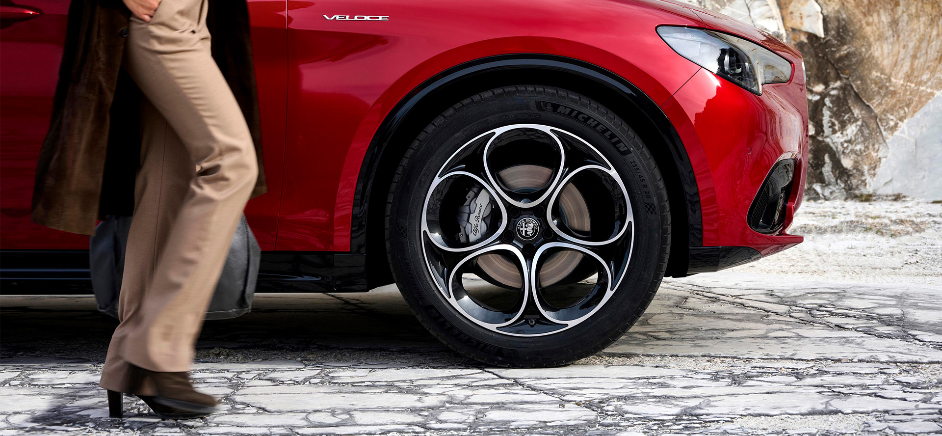 20” alloy wheels