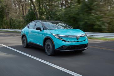Effortlessly electric: the all-new Nissan LEAF is the EV for everyone