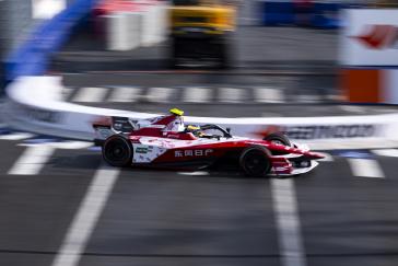 Nissan Formula E Team’s strong strategy goes unrewarded in Sanya