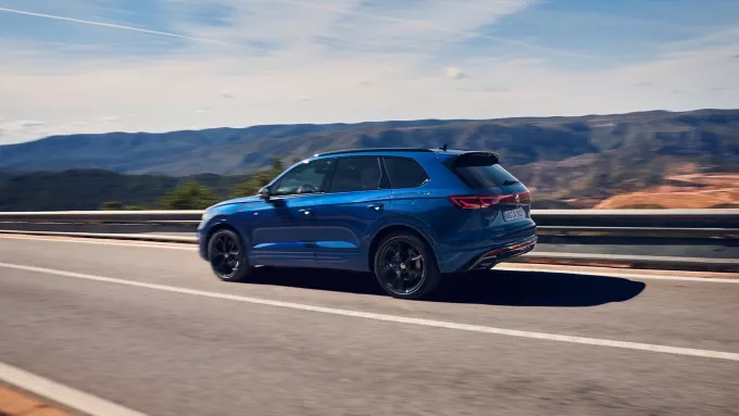 Powerful, innovative and agile: the new Touareg R eHybrid2 is coming to Australia in 2024